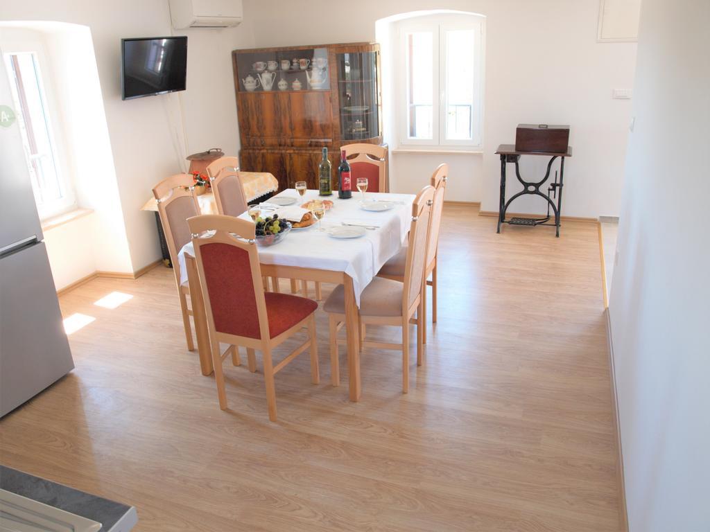 Apartment Rado Vrbnik Exterior photo